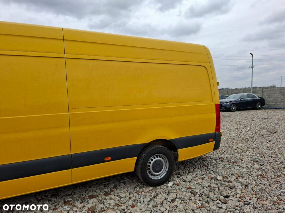 Mercedes-Benz Sprinter - 2