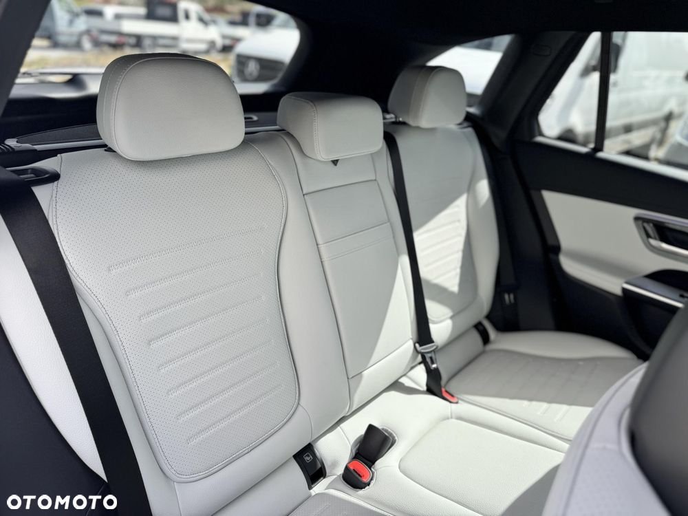 Mercedes-Benz GLC 300 e PHEV 4-Matic AMG Line - 15