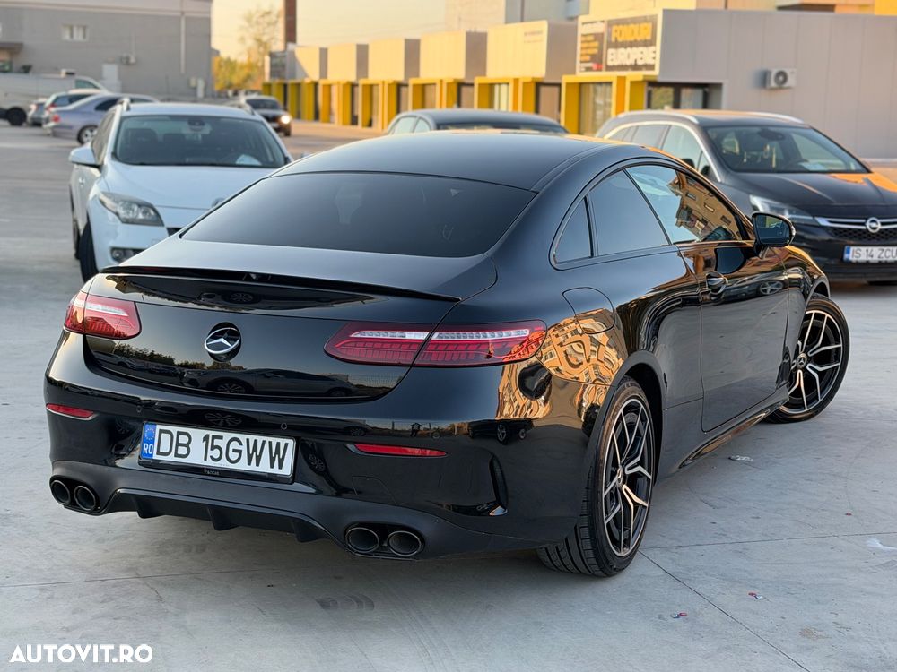 Mercedes-Benz E 300 - 4