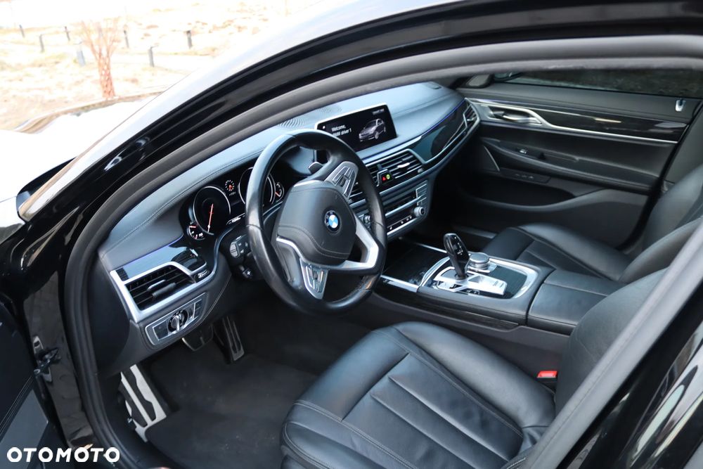 BMW Seria 7 740Li - 25