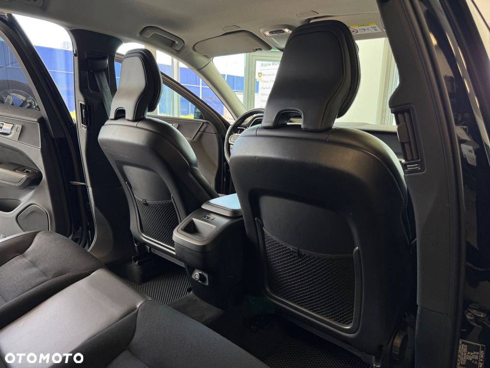 Volvo XC 60 D4 AWD RDesign - 26