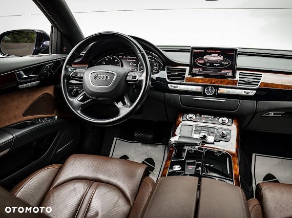 Audi A8 - 35