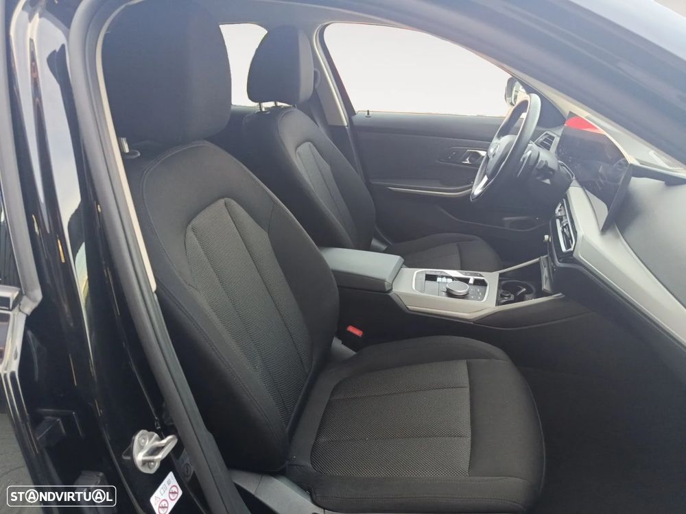 BMW 320 e Auto - 13