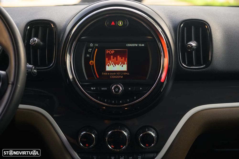 MINI Countryman Cooper SE ALL4 Auto - 33