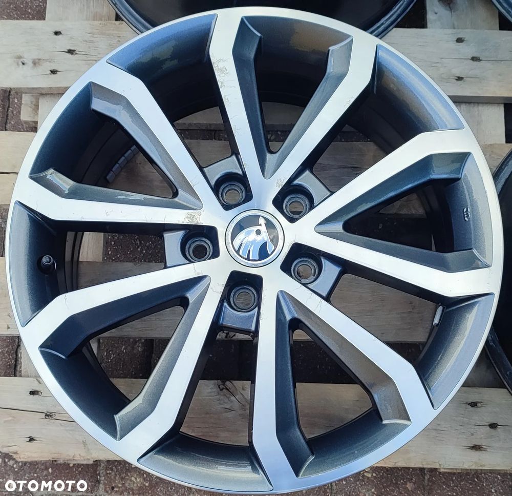 Felgi Aluminiowe Oryg. Skoda Octavia III 17 Cali 5x112 7Jx17 Et49 Ø57,1mm Grafit+Polerka Starogard Gdański Wysyłka !!! - 2