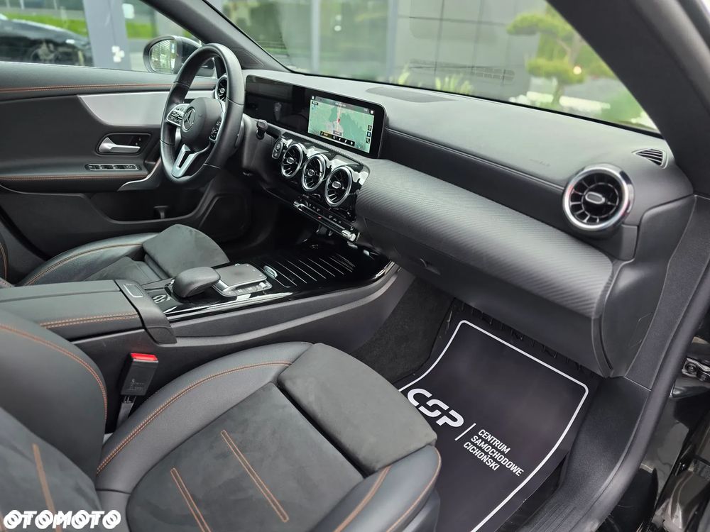 Mercedes-Benz CLA 180 d 8G-DCT - 18