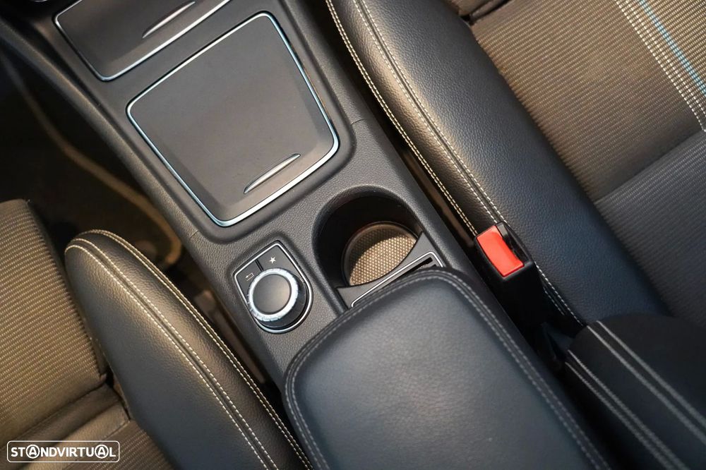 Mercedes-Benz CLA 180 d Urban Aut. - 17
