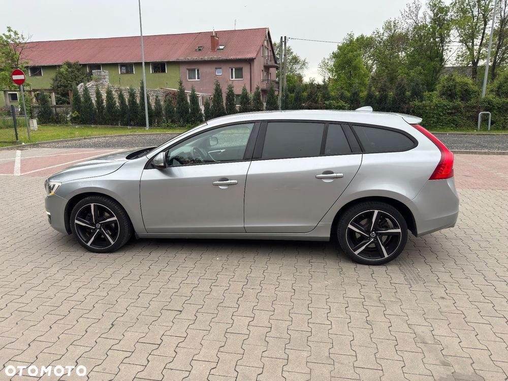 Volvo V60 D4 Kinetic - 5