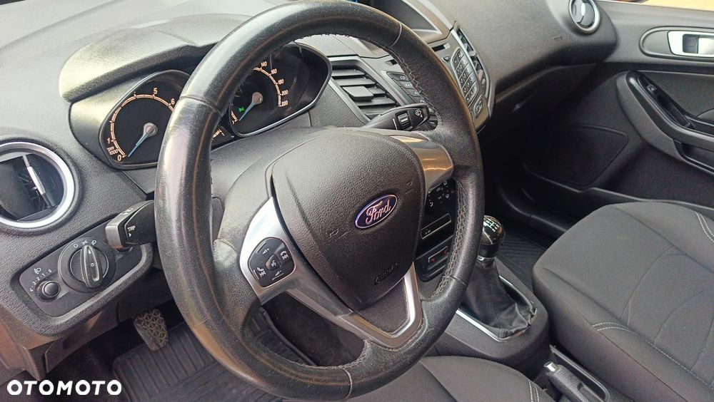 Ford Fiesta - 12