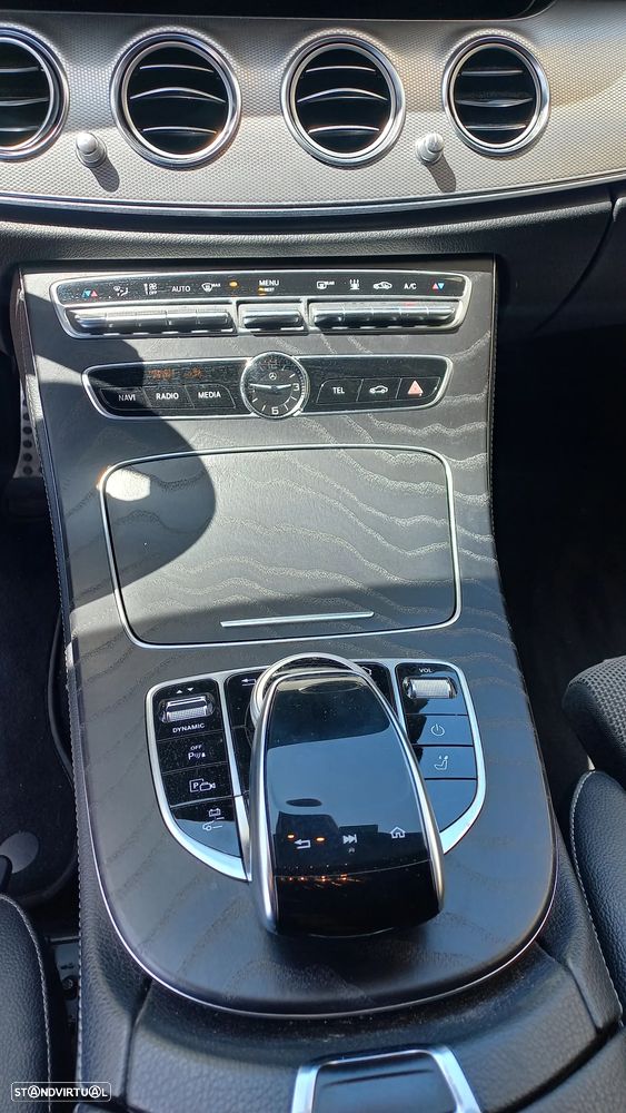 Mercedes-Benz E 300 de AMG Line - 12