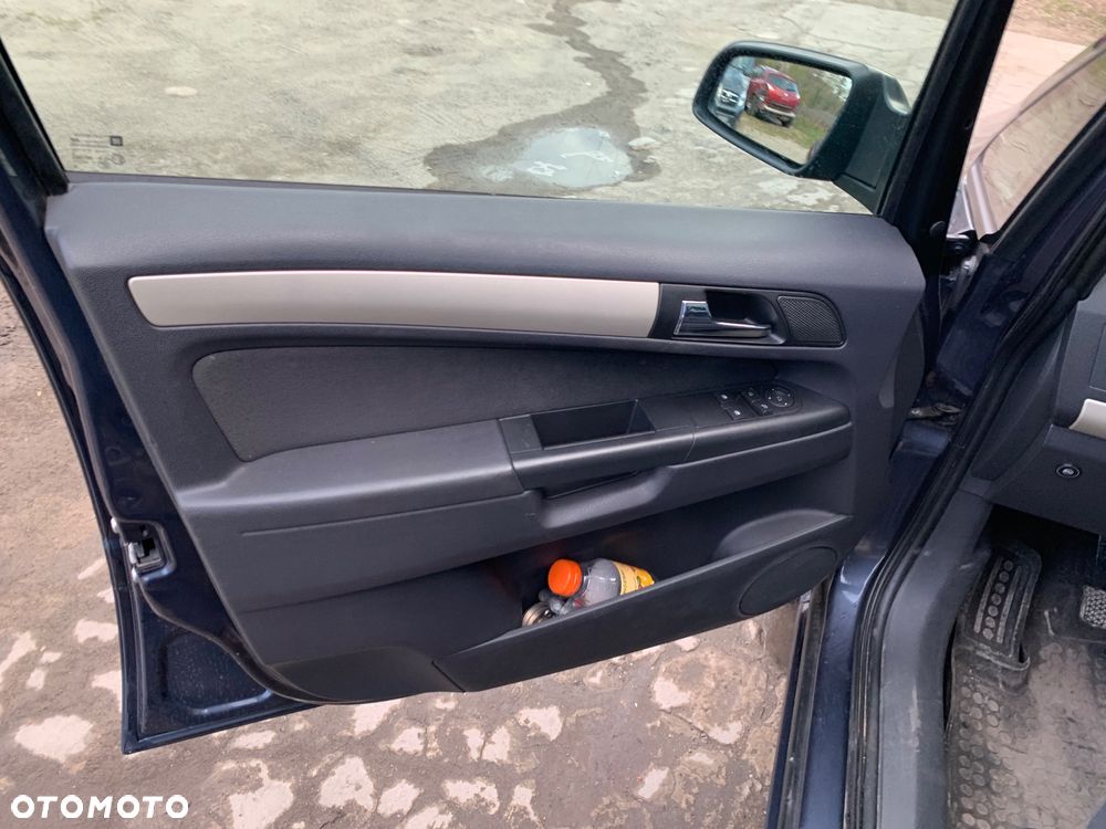 Opel Zafira 1.8 Innovation 110 Jahre - 8