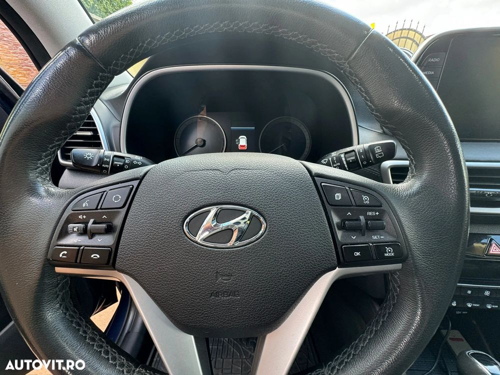 Hyundai Tucson 2.0 CRDI 4WD 6AT Luxury Pack+ - 11