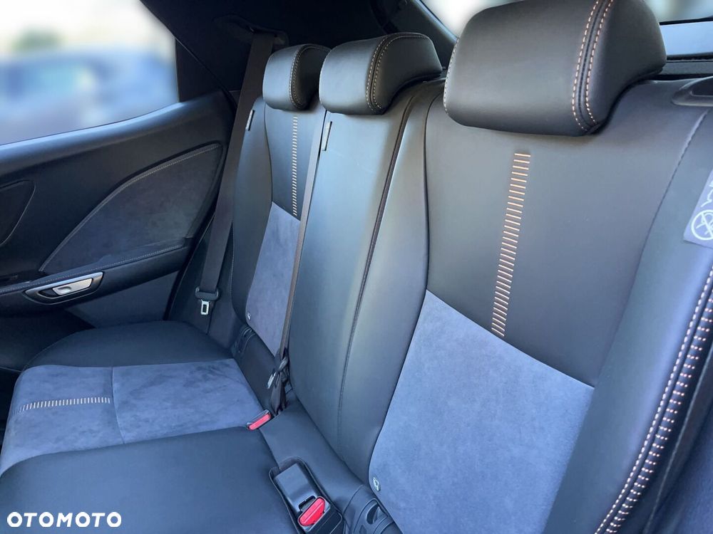 Lexus LBX 1.5 Hybrid Cool - 4