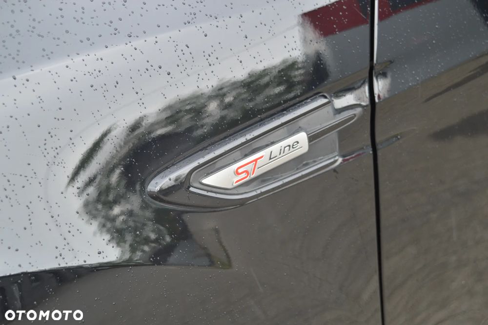 Ford Kuga 1.5 EcoBoost 2x4 ST-Line - 5