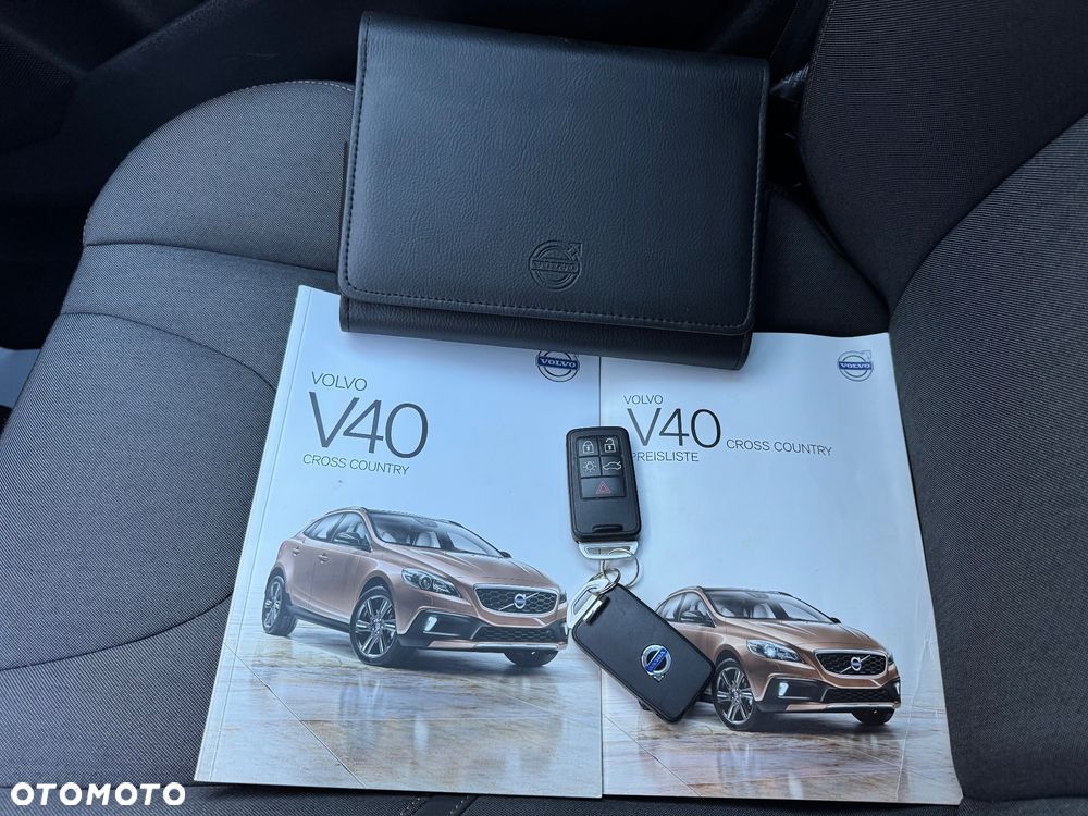 Volvo V40 Cross Country D3 Momentum - 40