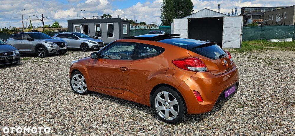Hyundai Veloster - 8