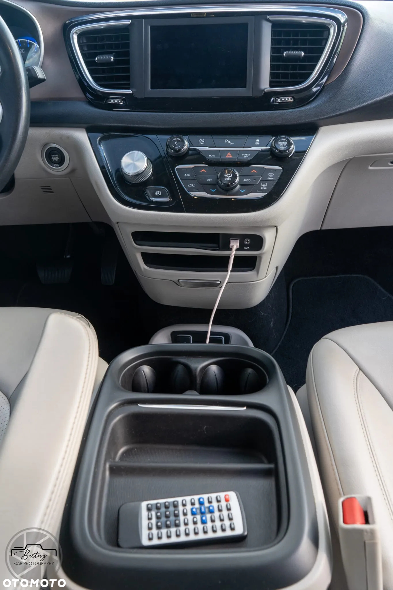Chrysler Pacifica - 15
