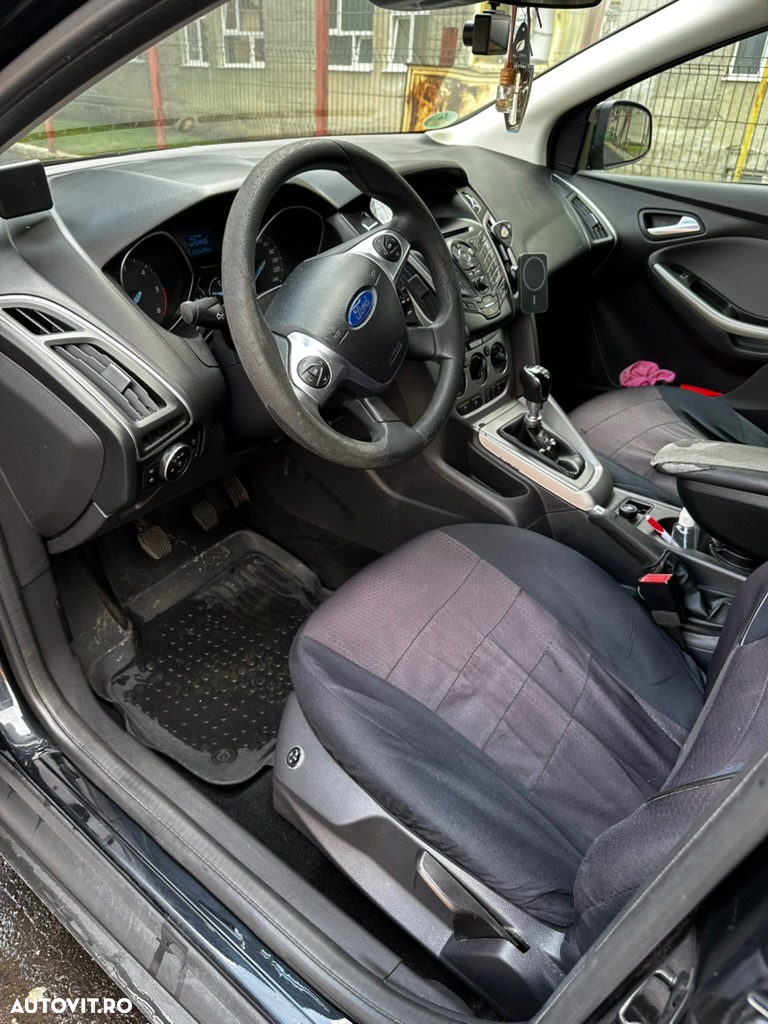 Ford Focus 1.6 TDCi DPF Start-Stopp-System SYNC Edition - 9