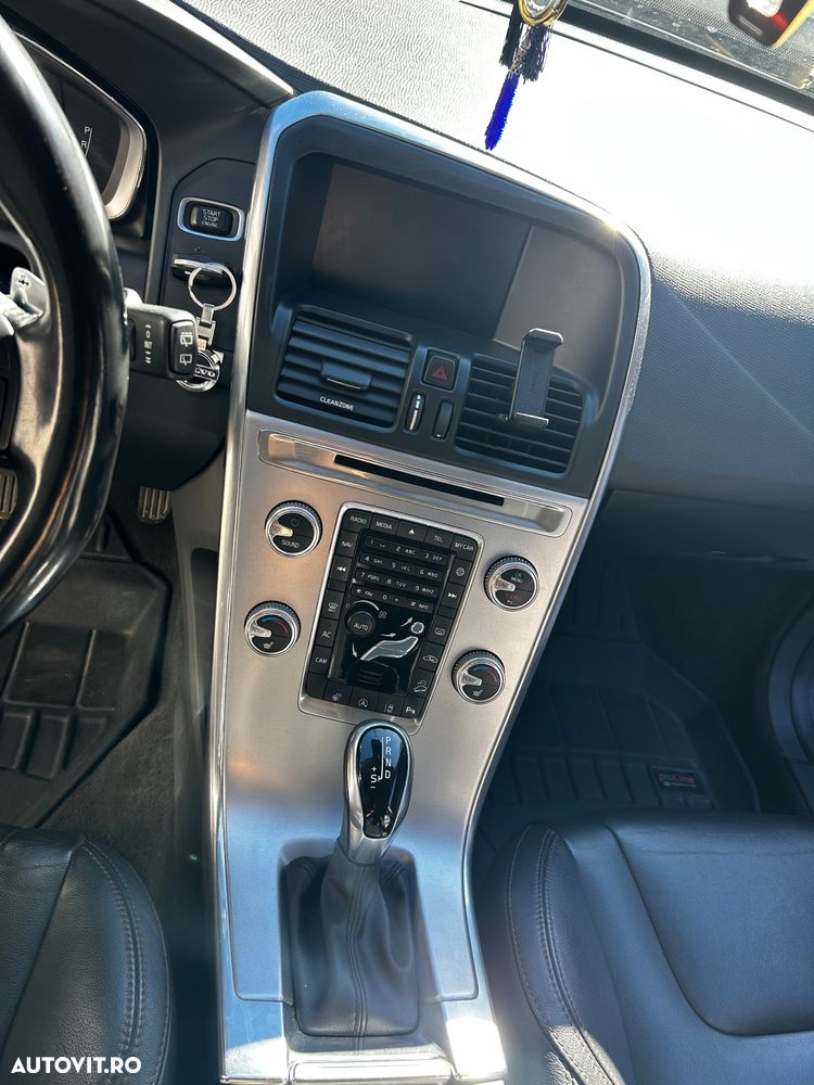 Volvo XC 60 D4AWD Kinetic - 13