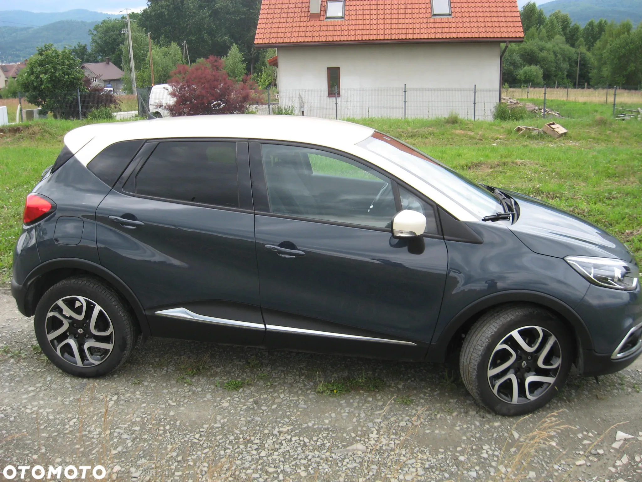 Renault Captur dCi 90 EDC Helly Hansen - 4