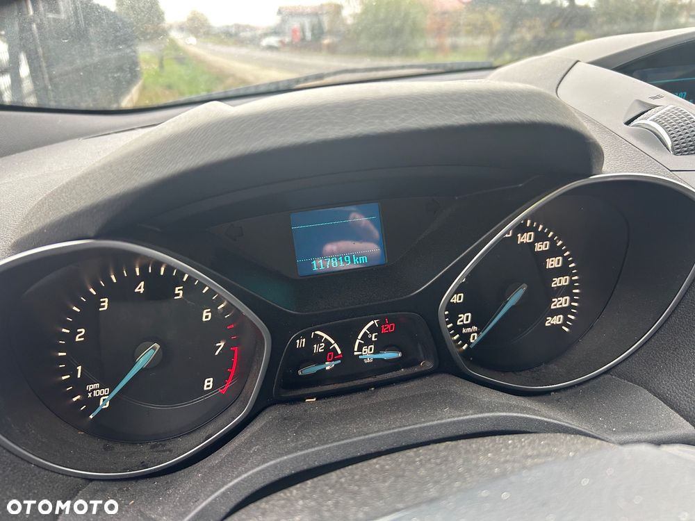 Ford Kuga - 29