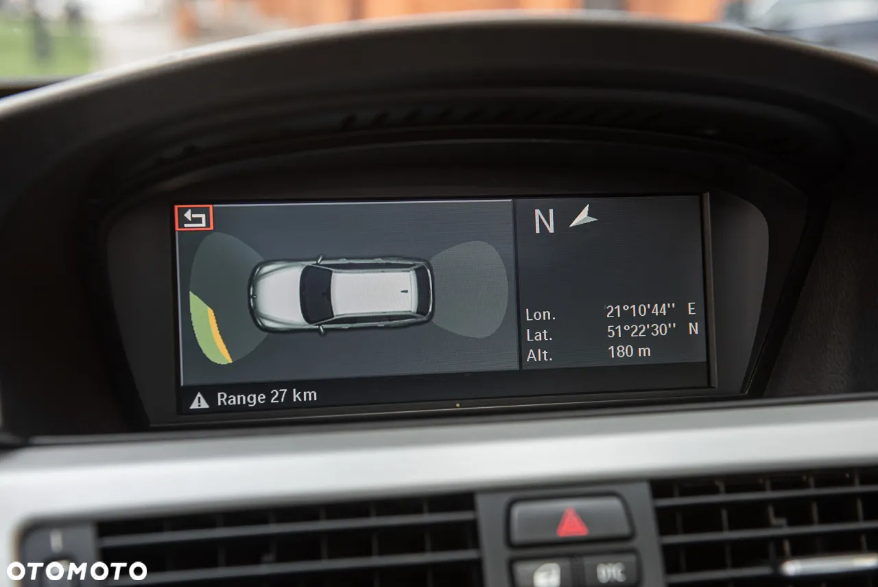 BMW Seria 3 325i Touring - 21