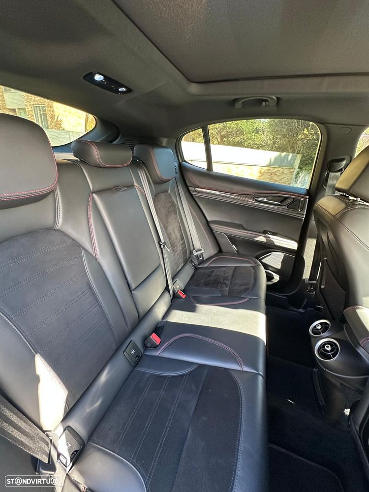 Alfa Romeo Stelvio 2.9 T Quadrifoglio Nring AT8 Q4 - 10