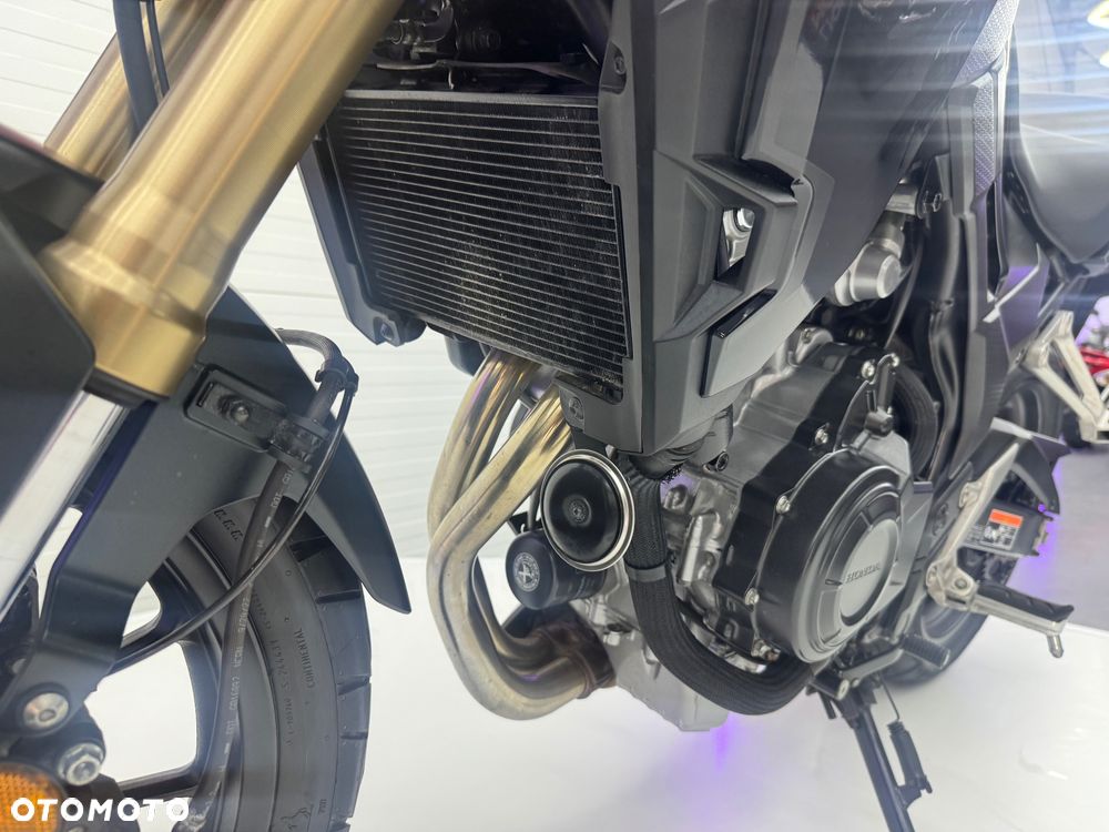 Honda CB - 19