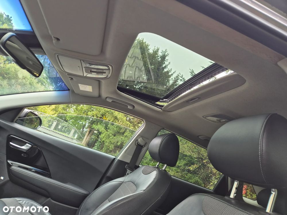 Kia Niro 1.6 GDI Hybrid Business Line - 12