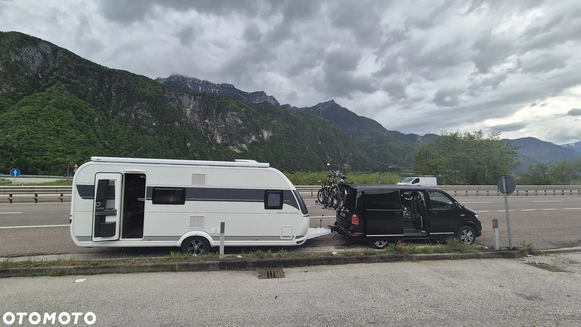 Hobby 560 KMFe Excellent Edition instalacja off-grid 230V Duo-Control - 18