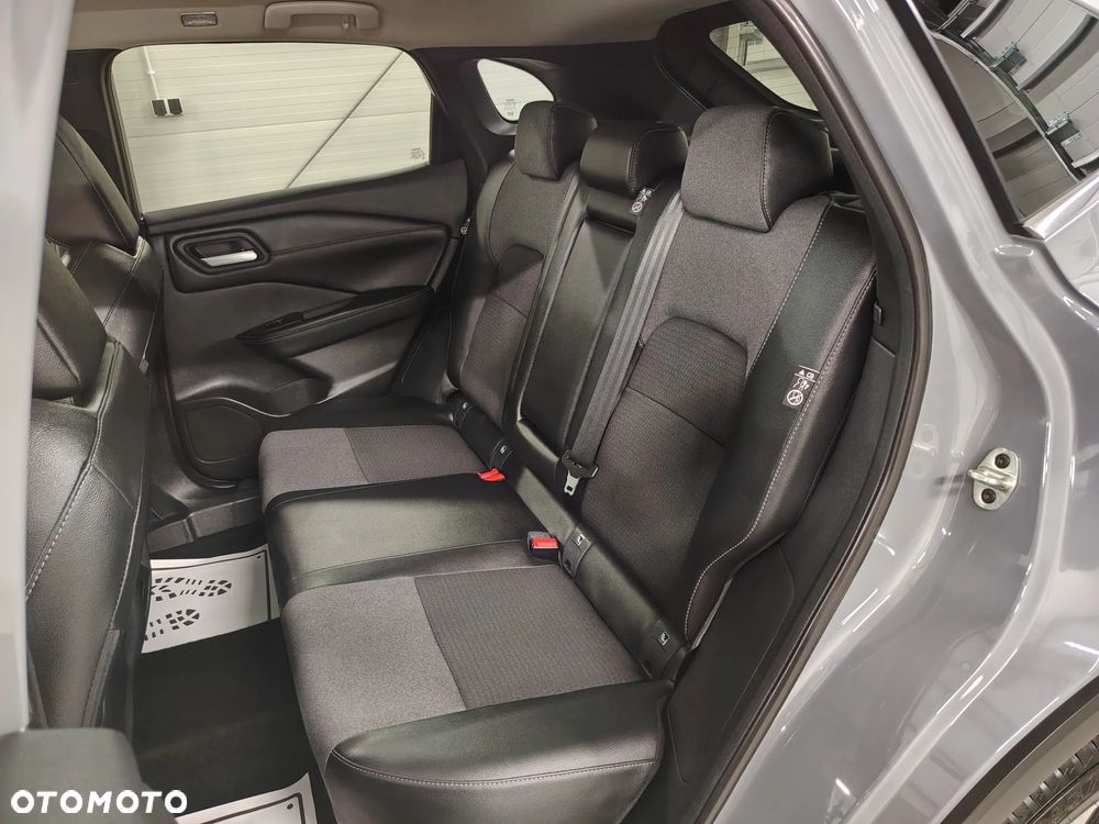 Nissan Qashqai 1.3 DIG-T MHEV Xtronic N-Connecta - 25