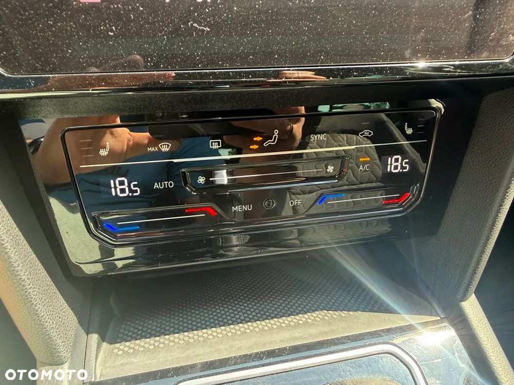 Volkswagen Passat 2.0 TDI EVO Elegance DSG - 23