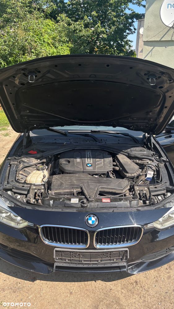 BMW Seria 3 318d EU6 - 20
