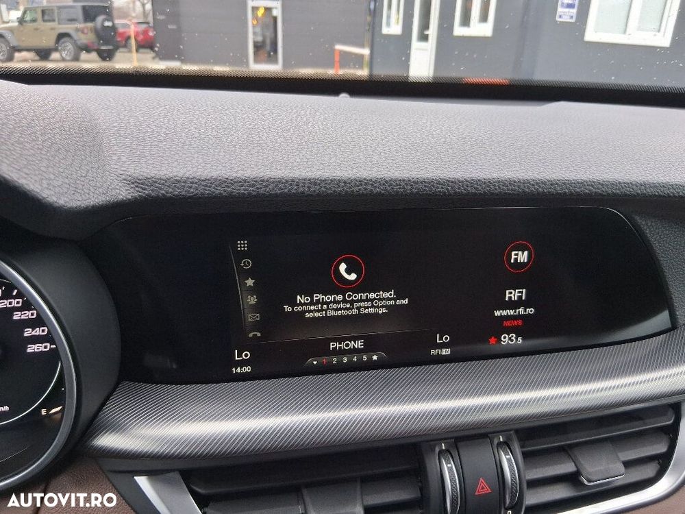 Alfa Romeo Stelvio - 11