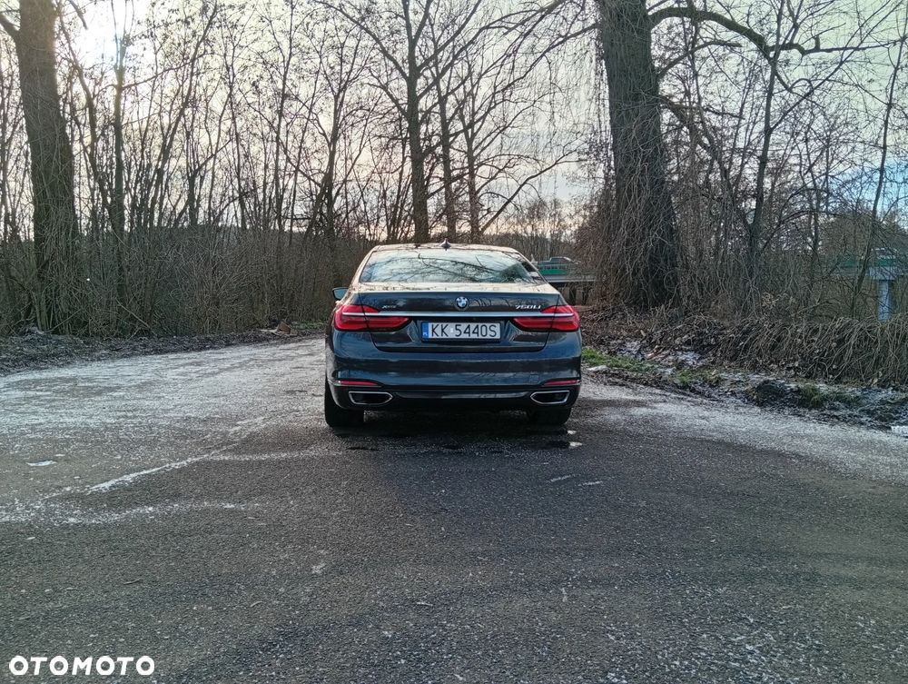 BMW Seria 7 740Li - 4
