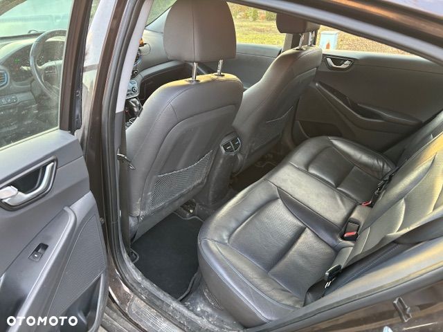 Hyundai IONIQ - 14