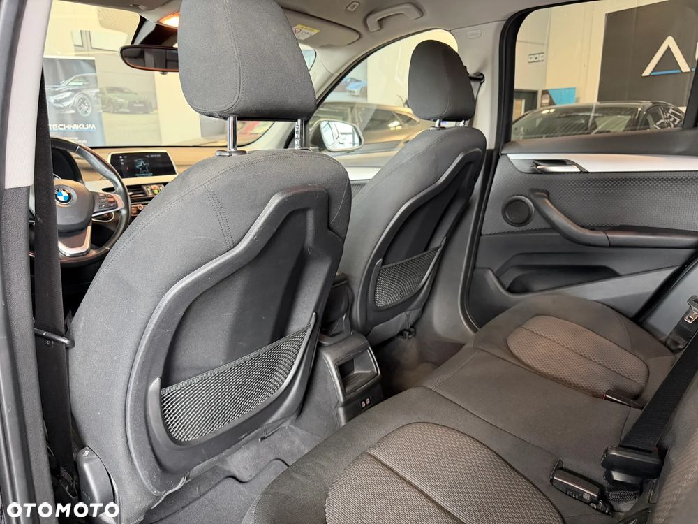 BMW X1 sDrive18i GPF - 15