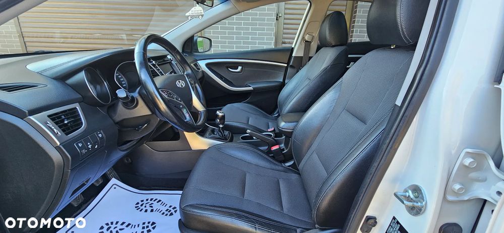 Hyundai i30 1.6 Fifa World Cup Edition - 6