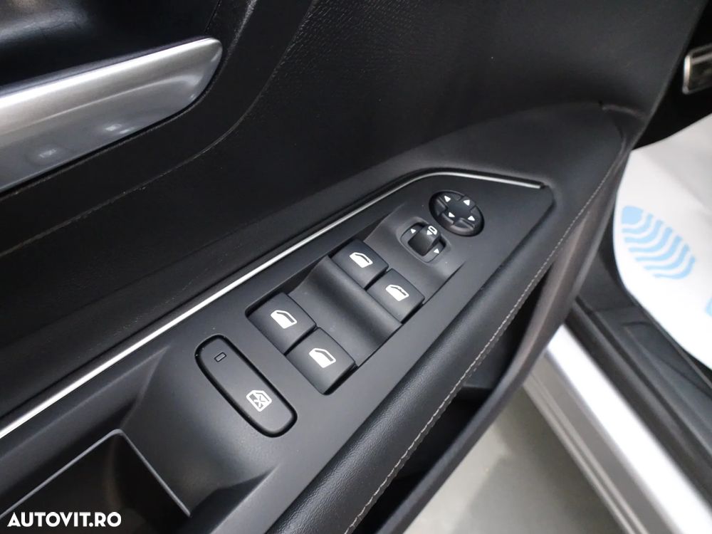 Peugeot 3008 1.2 PureTech Turbo S&S EAT6 GT-Line - 22