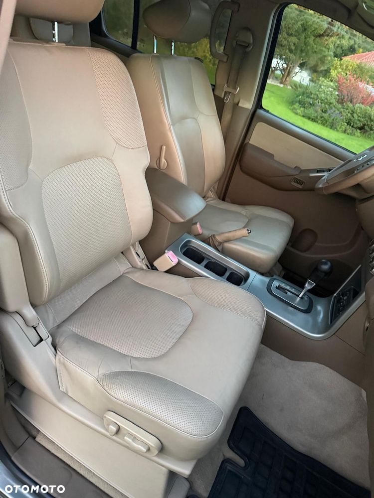 Nissan Pathfinder 2.5 D Platinum - 15