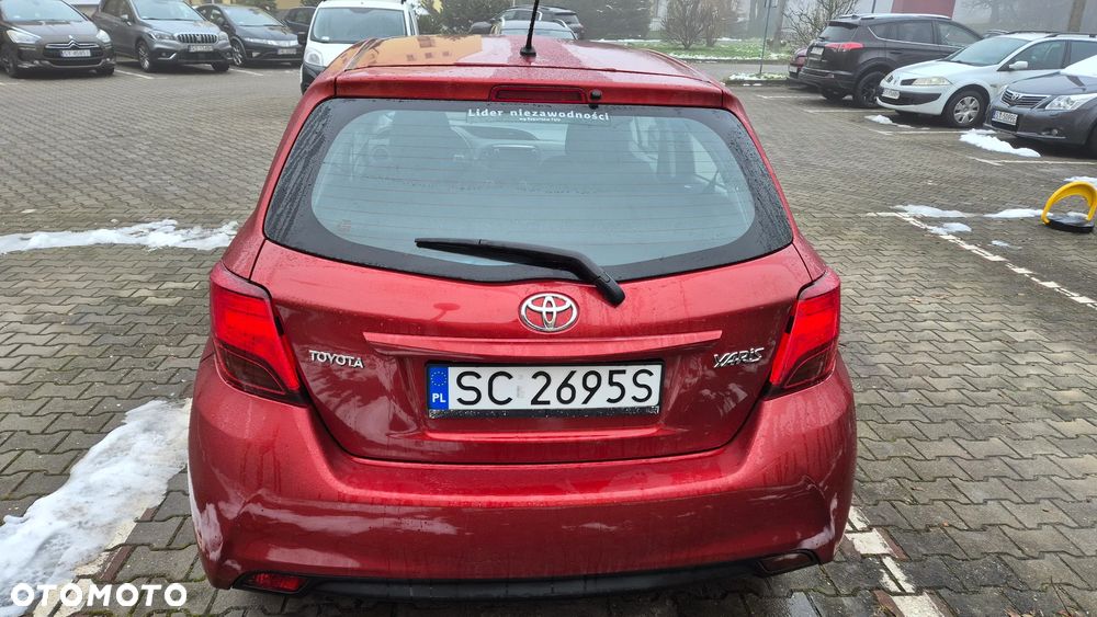 Toyota Yaris 1.33 Premium EU6 - 6