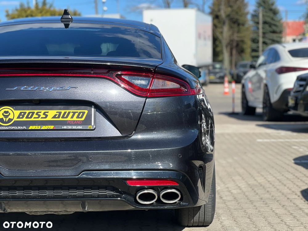 Kia Stinger - 13