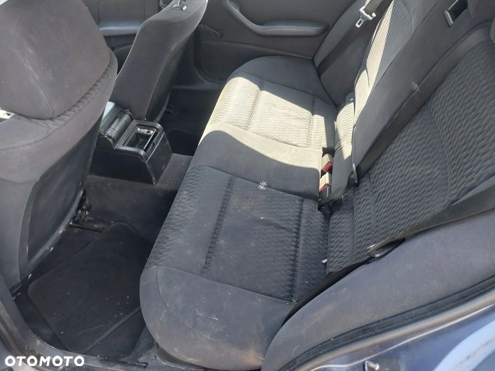 BMW E46 320D kombi silnik 2.0D 136KM M47D20 204D1 skrzynia biegów drzwi maska zderzak błotnik 372/5 Stahlblau Metallic uchylna szyba bagażnika fotel pas przedni chłodnice wał koło wału dyfer most półoś zwrotnica szyba czołowa czujnik sensor podsufitka podszybie alternator moduł akumulatora skrzynka bezpieczników sprężarka klimatyzacja osłona silnika chłodnica moduł sterownik panel Cały NA CZĘŚCI wszystkie części - 16