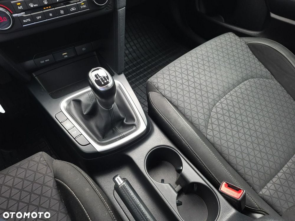 Kia XCeed 1.5 T-GDI M - 19