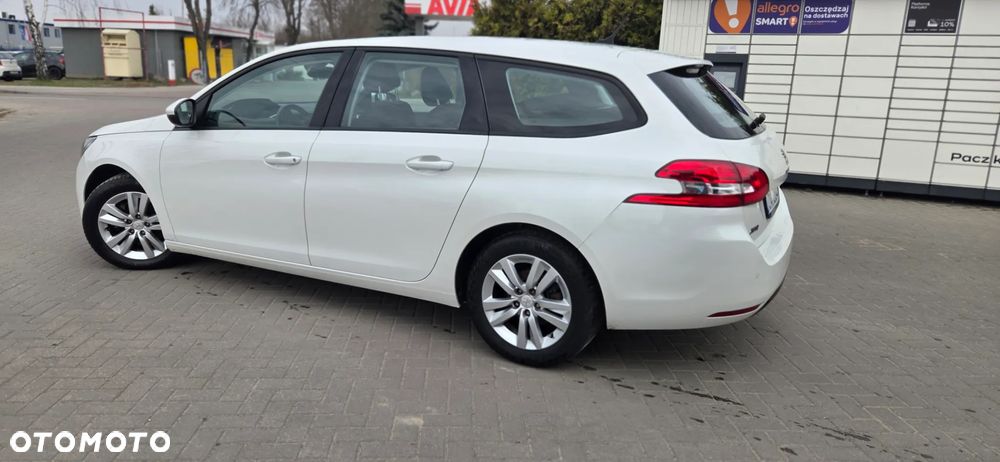 Peugeot 308 - 8