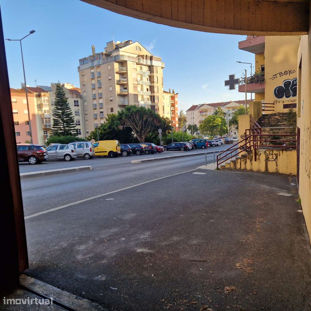 Parqueamento p/ Carro ou Motas - Grande imagem: 4/8