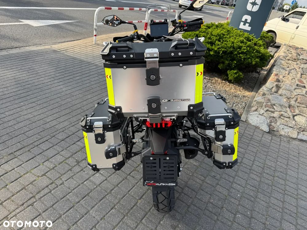 QJMOTOR SVT 650X - 7