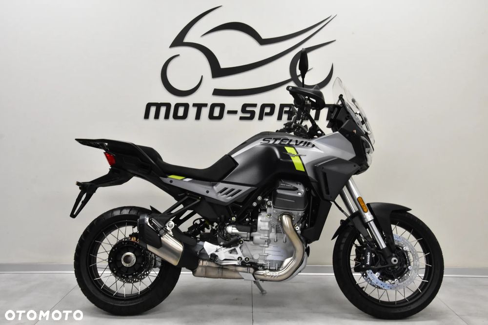 Moto Guzzi Stelvio - 2