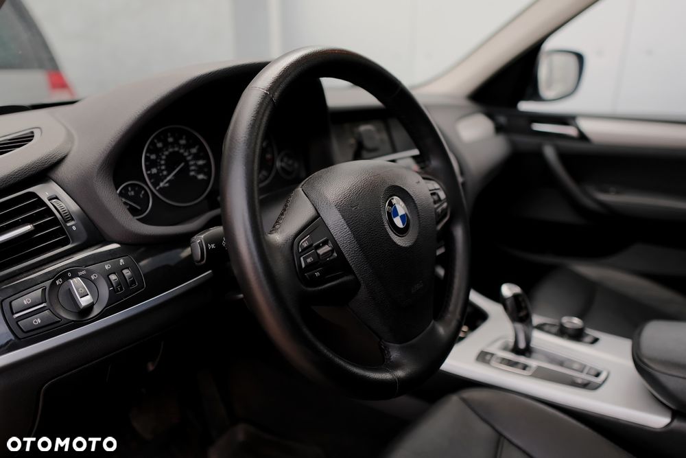 BMW X3 28i xDrive - 16