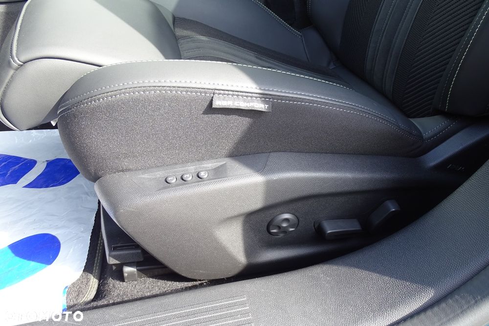 Peugeot 308 180 e-EAT8 GT - 19